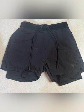 Women’s Novel Black Performance 2-in-1 Running Shorts